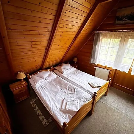 查塔索斯诺福卡旅馆 Sosnówka